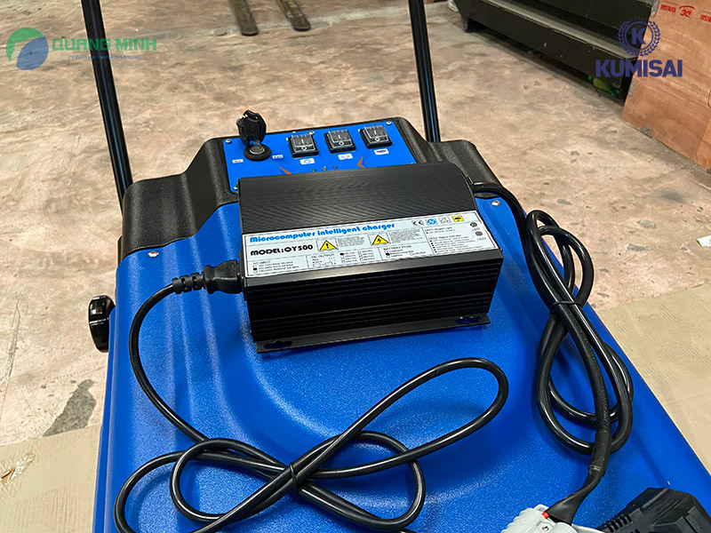 xe quet rac kumisai kms 690 10