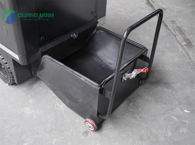 xe quet rac ngoi lai kumisai kms 1350e 4