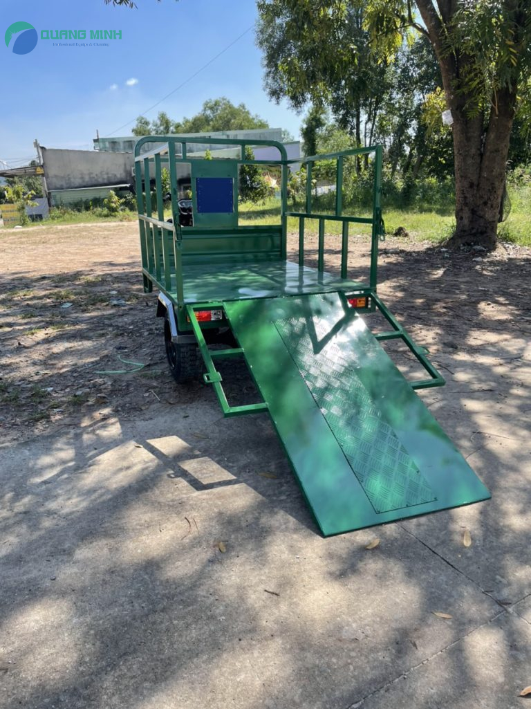 xe dien 3 banh cho thung rac 1100l hoac 4 thung 240l 02