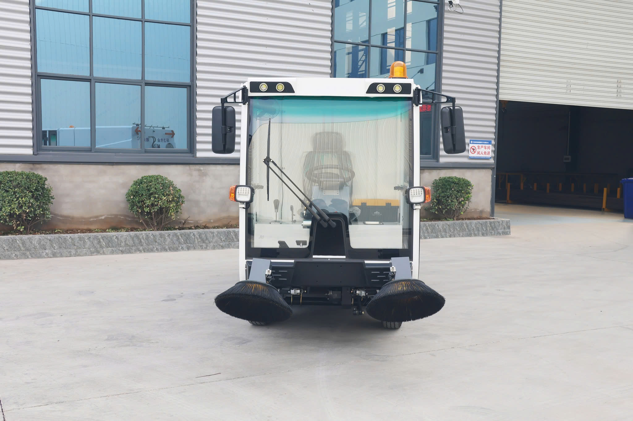 xe quet rac hut bui duong do thi mn y 16 2