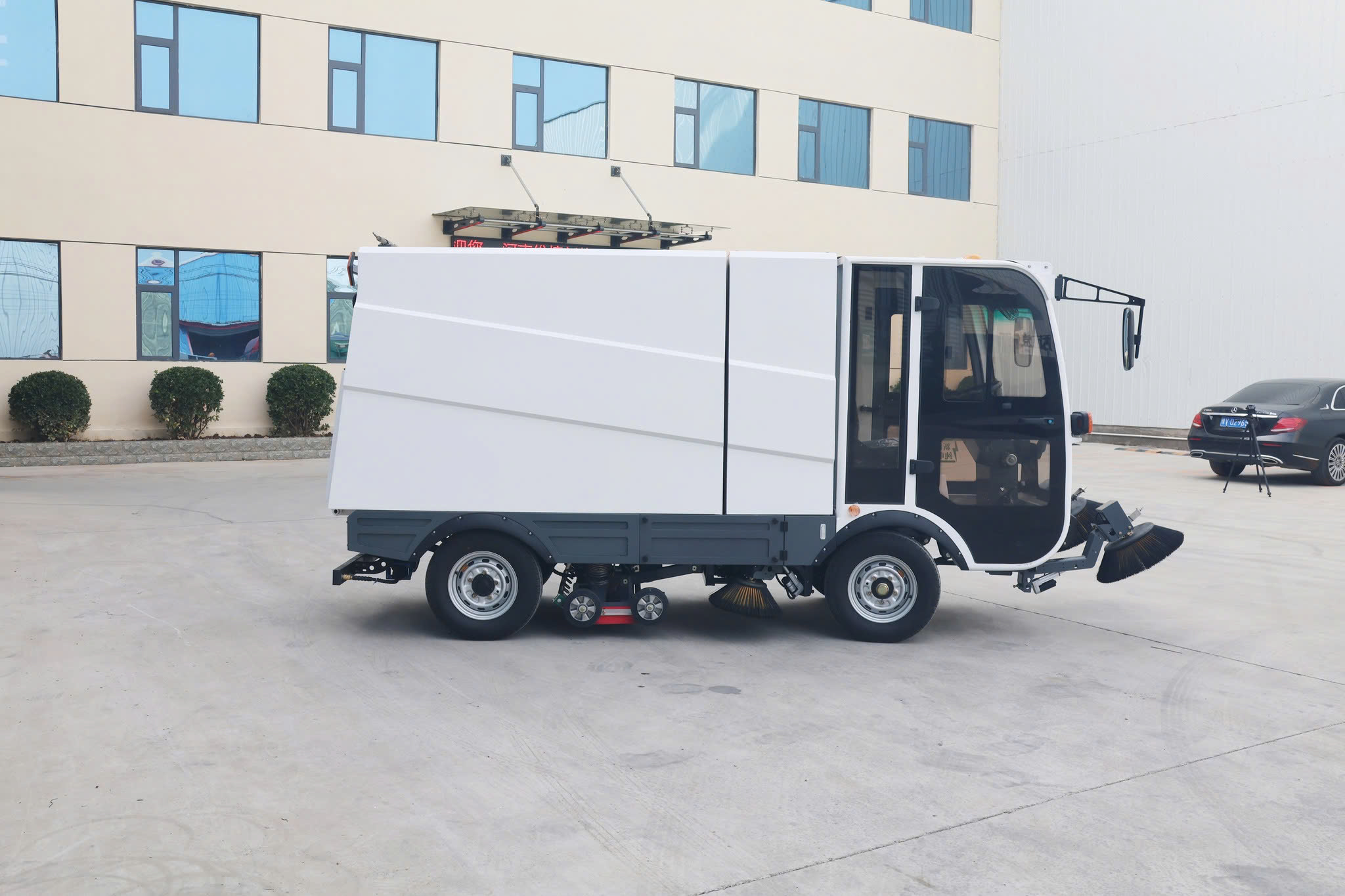 xe quet rac hut bui duong do thi mn y 16 3