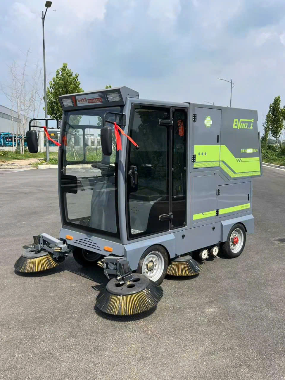 xe quet rac tu do 880l 2