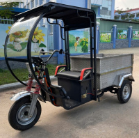 xe-dien-3-banh-cho-hang-thung-inox